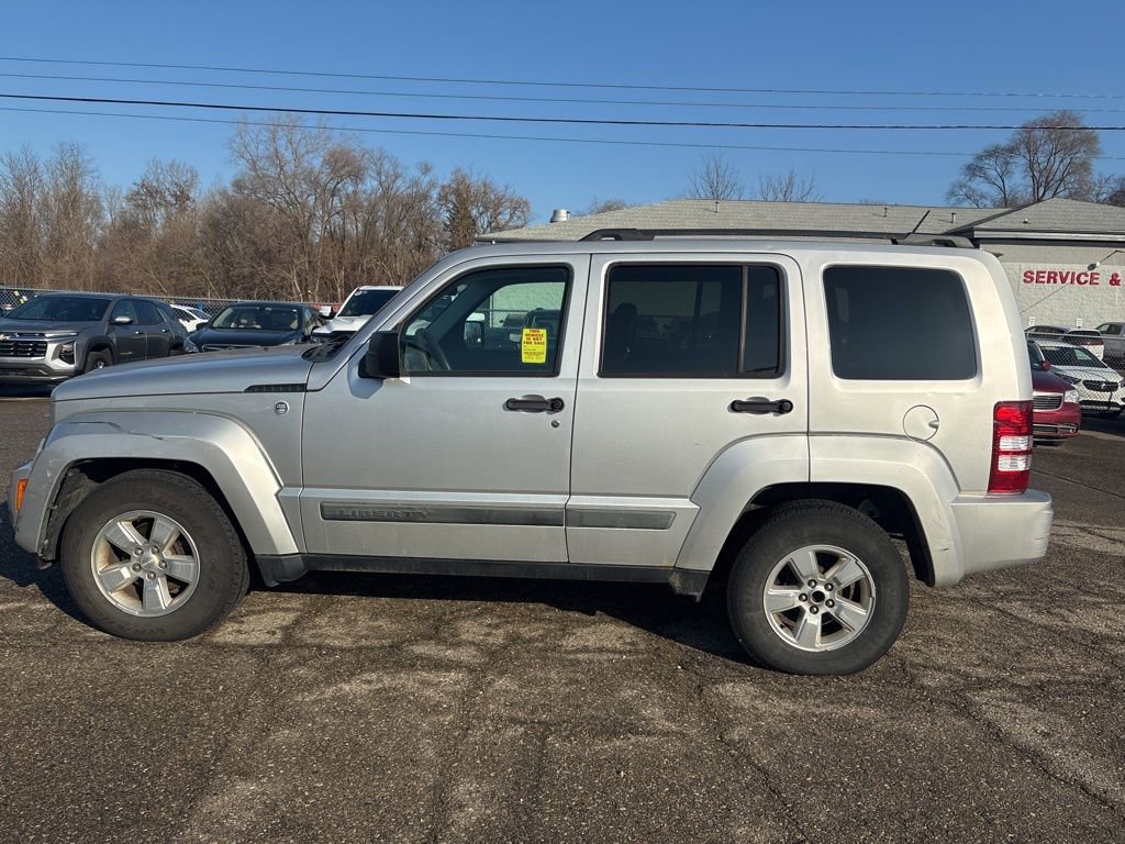 Used 2010 Jeep Liberty Sport w/ Popular Equipment Group image 2