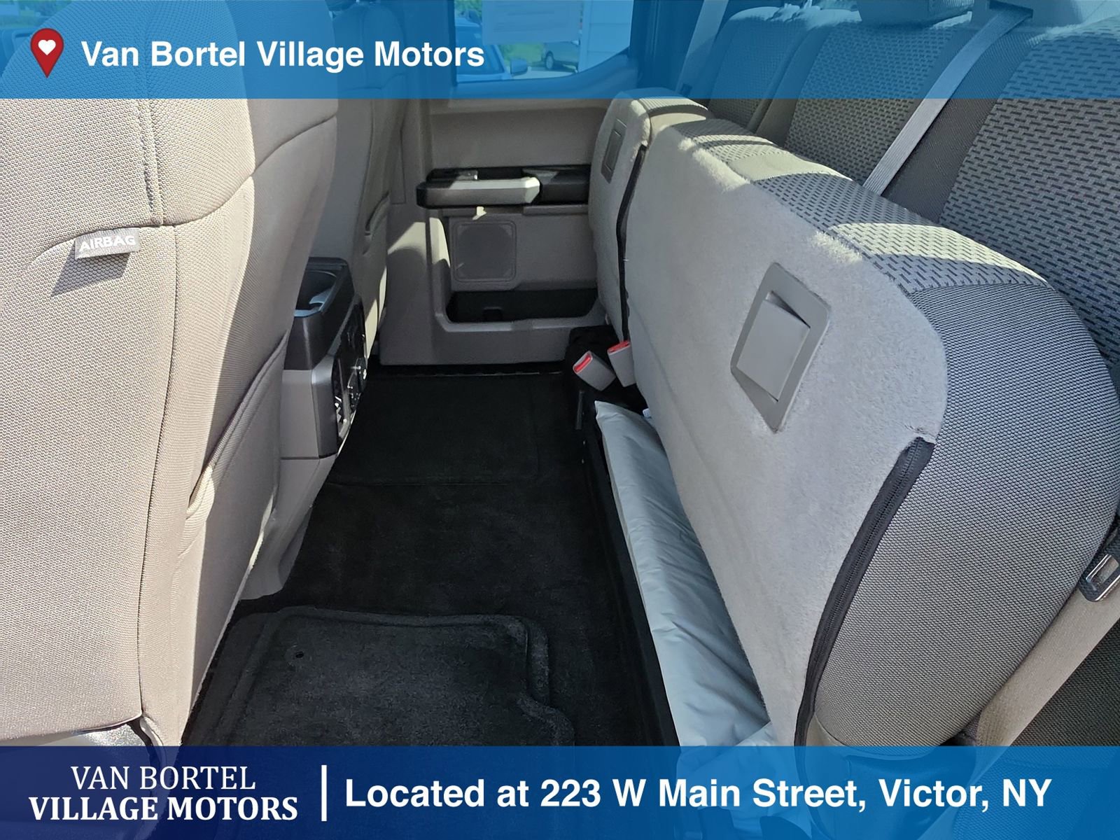 Used 2017 Ford F150 XLT w/ Equipment Group 302A Luxury AWD/4WD image 25