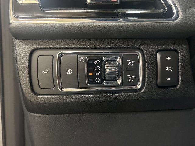 Used 2023 Lincoln Navigator Reserve image 16