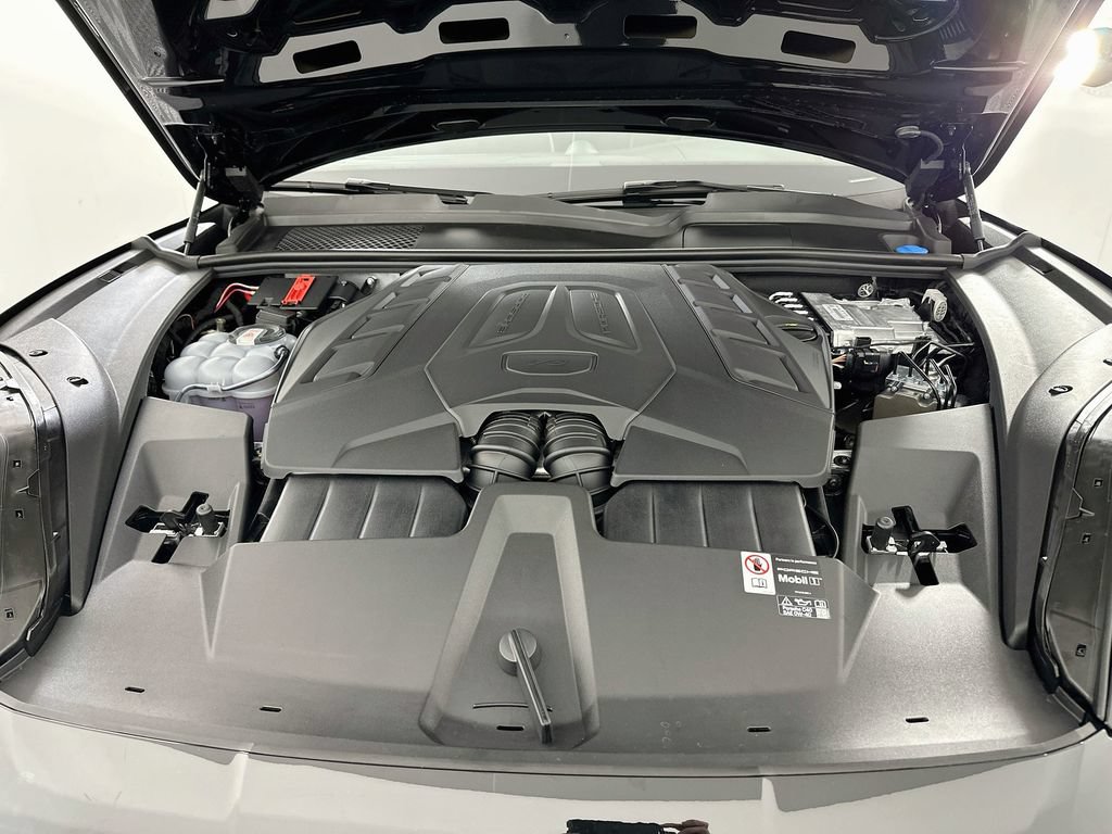 New 2026 Porsche Cayenne GTS AWD/4WD image 31