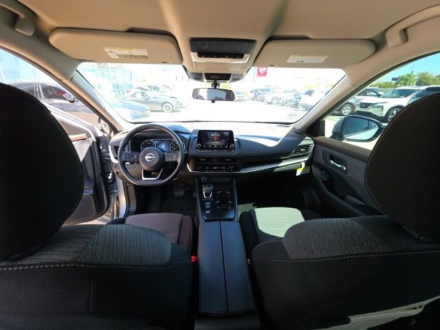 Used 2023 Nissan Rogue SV image 25