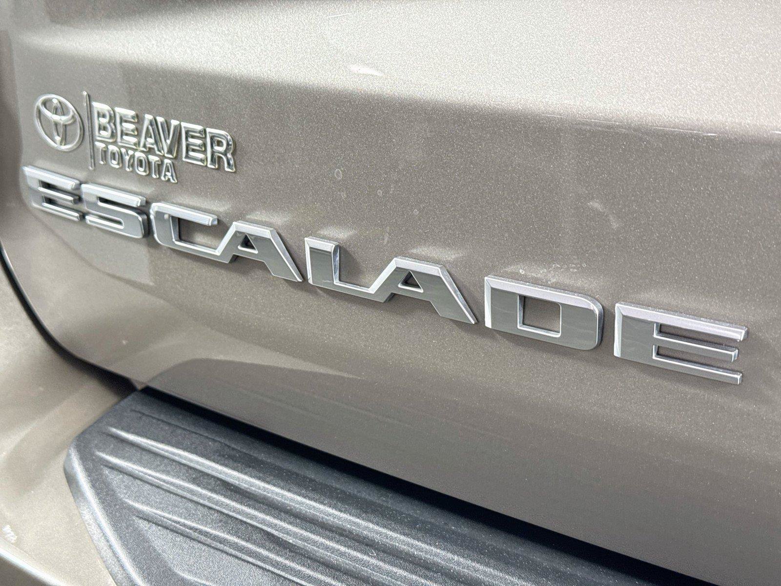 Used 2025 Cadillac Escalade Sport Platinum w/ LPO, ONYX Package AWD/4WD image 14