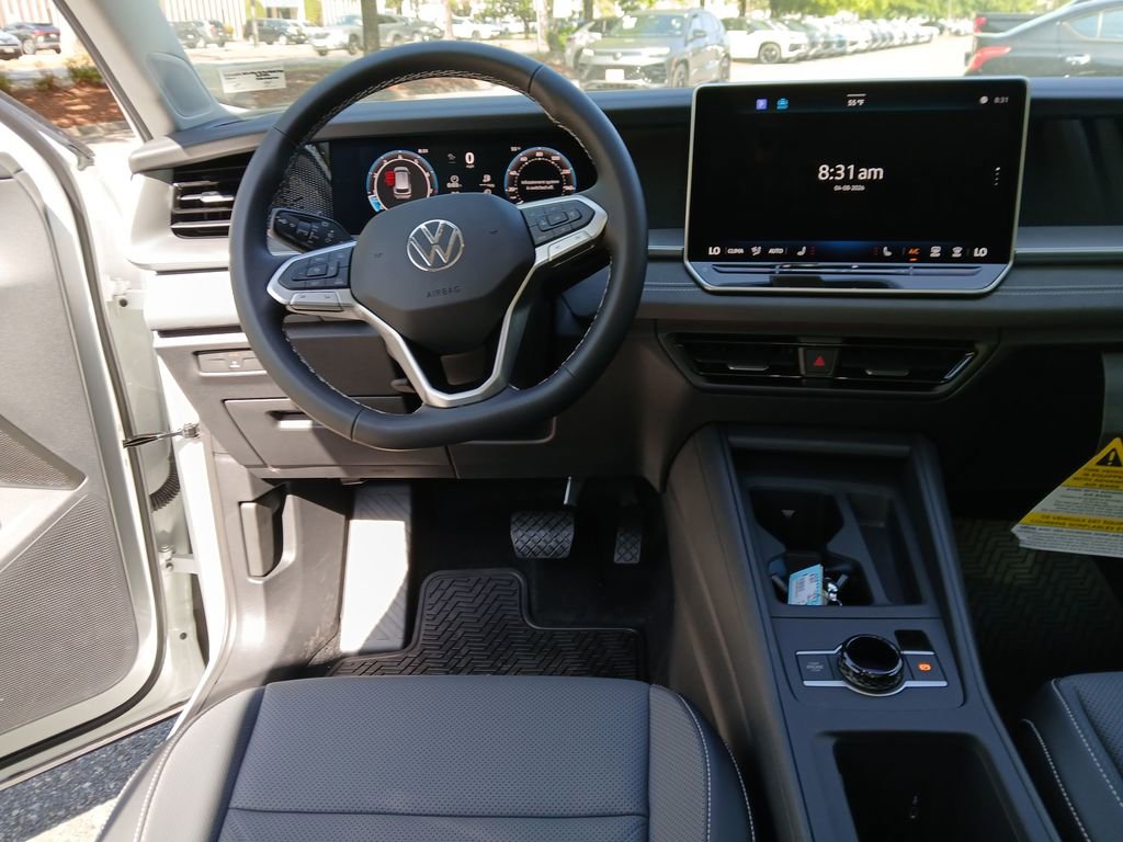 New 2026 Volkswagen Tiguan SE image 13
