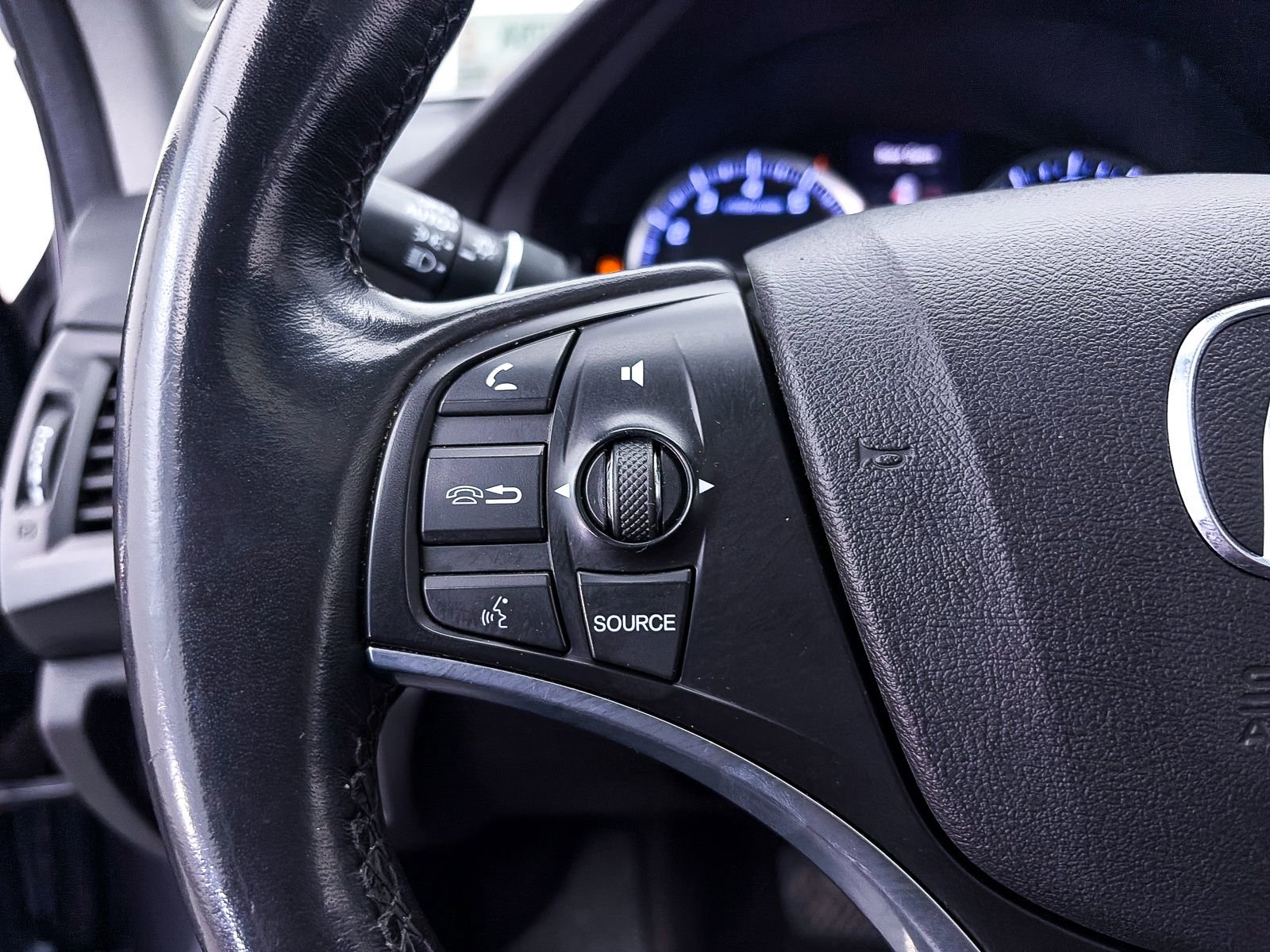 Used 2018 Acura MDX FWD image 26