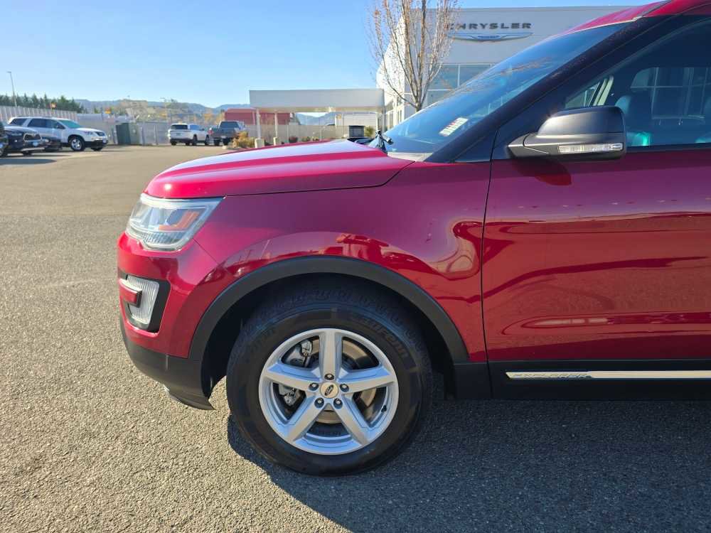 Used 2016 Ford Explorer XLT image 19