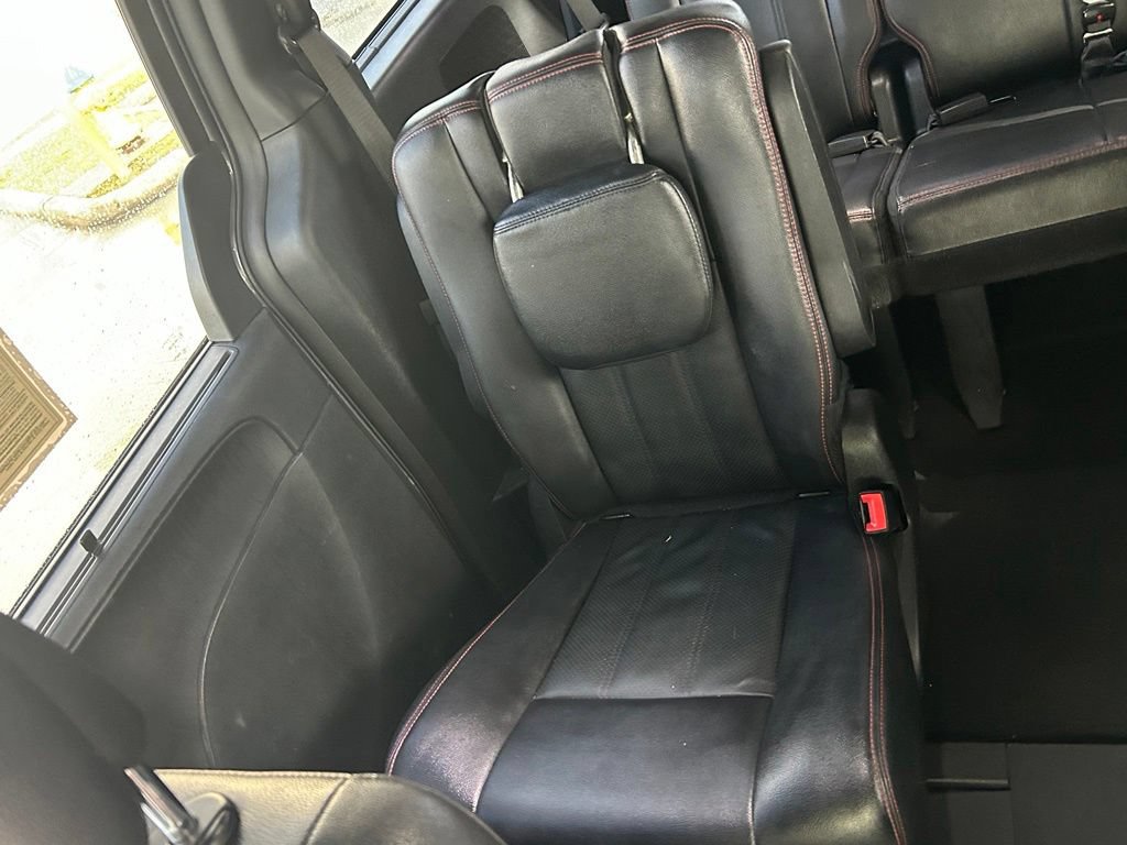 Used 2019 Dodge Grand Caravan GT FWD image 12