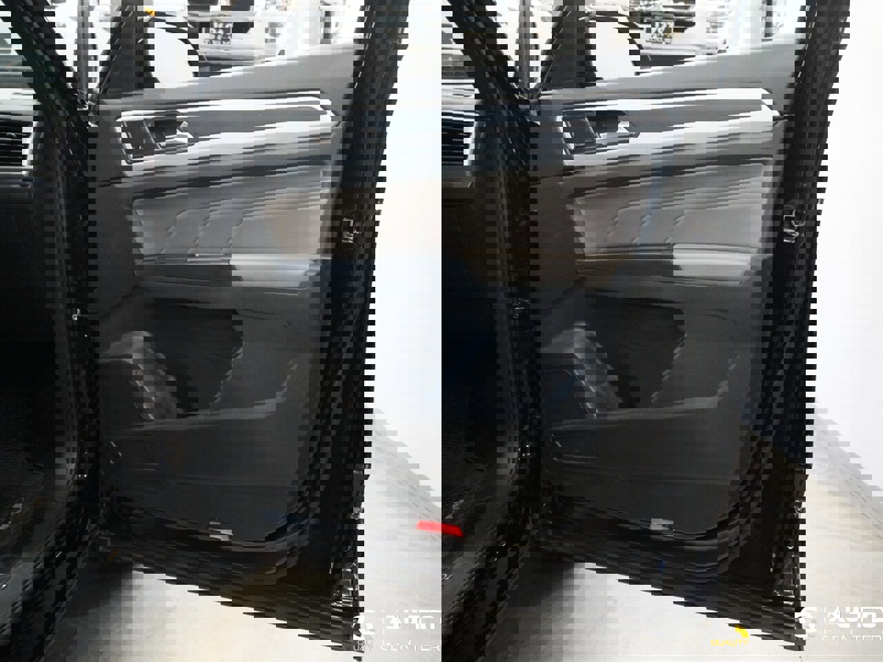 Used 2021 Volkswagen Atlas Cross Sport SEL Premium image 12