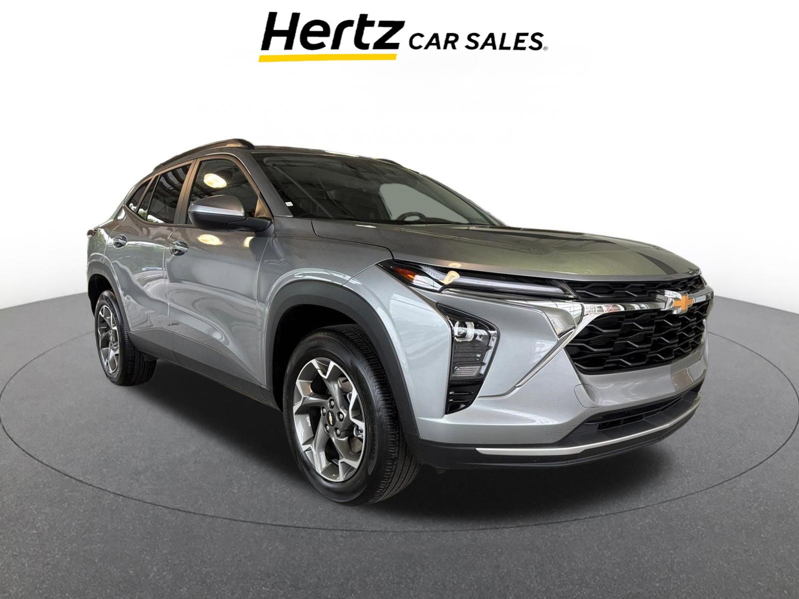 Used 2025 Chevrolet Trax LT FWD image 1