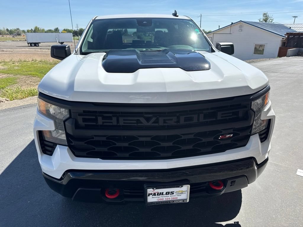 Used 2024 Chevrolet Silverado 1500 Custom Trail Boss w/ LPO, Dark Essentials Package AWD/4WD image 3