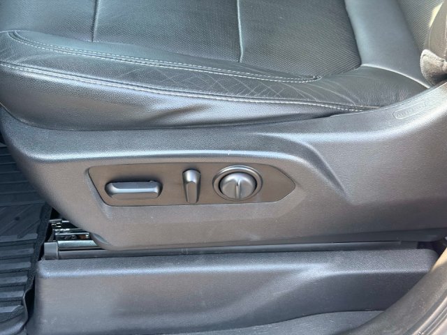 Used 2020 Chevrolet Silverado 1500 LTZ w/ LTZ Convenience Package AWD/4WD image 20