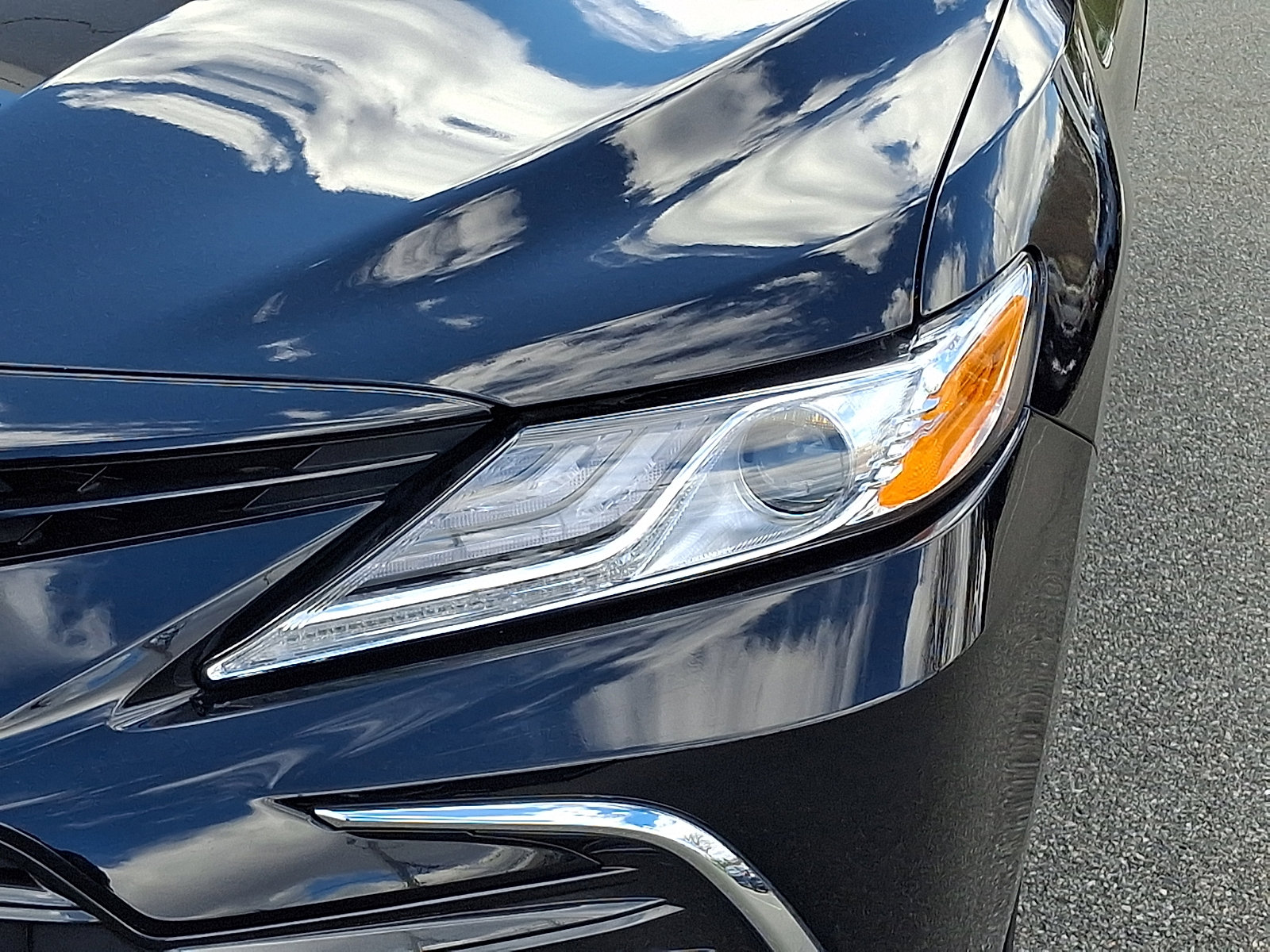 Certified 2024 Toyota Camry XLE w/ Navigation Package image 9