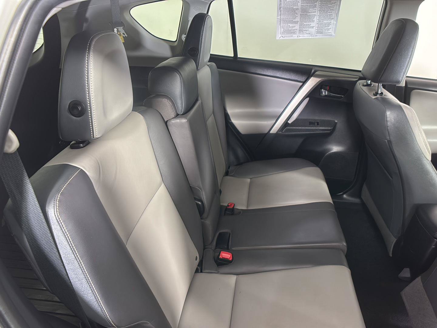 Used 2015 Toyota RAV4 Limited AWD/4WD image 18
