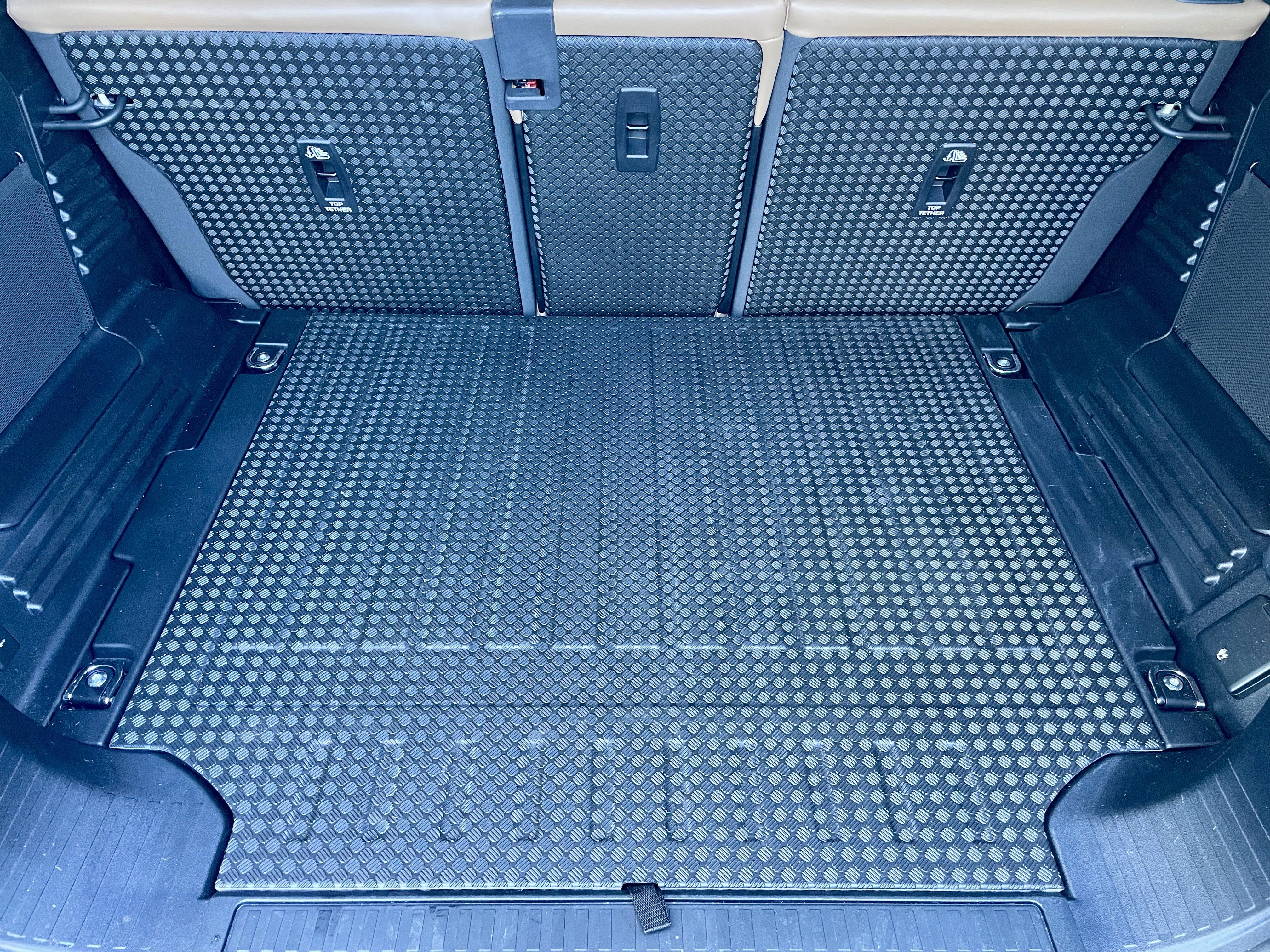 Certified 2025 Land Rover Defender 110 X-Dynamic SE image 34