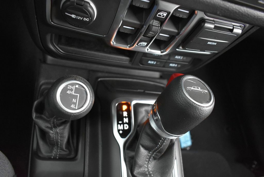 New 2026 Jeep Gladiator Sport AWD/4WD image 19