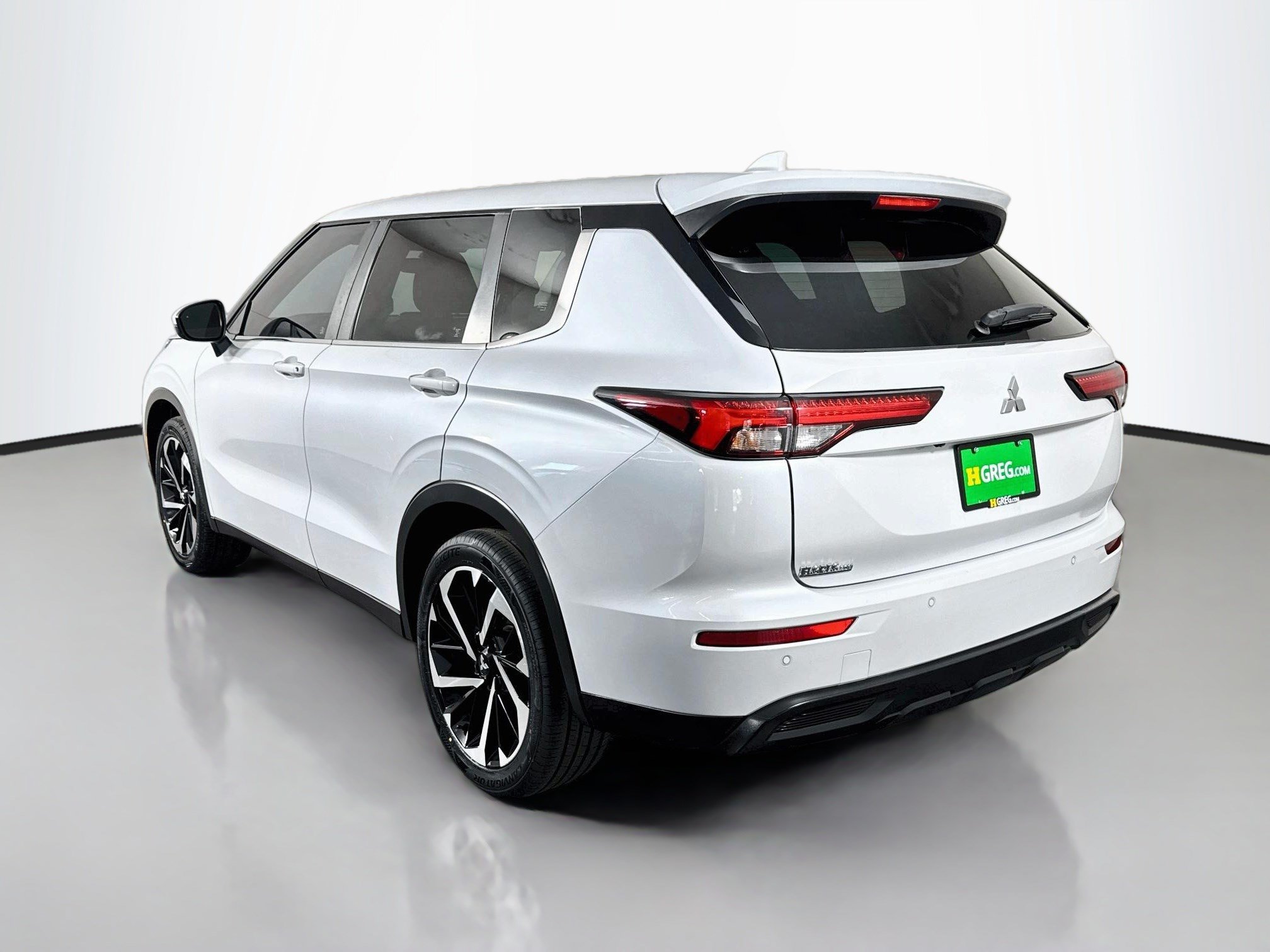 Used 2022 Mitsubishi Outlander ES AWD/4WD image 7