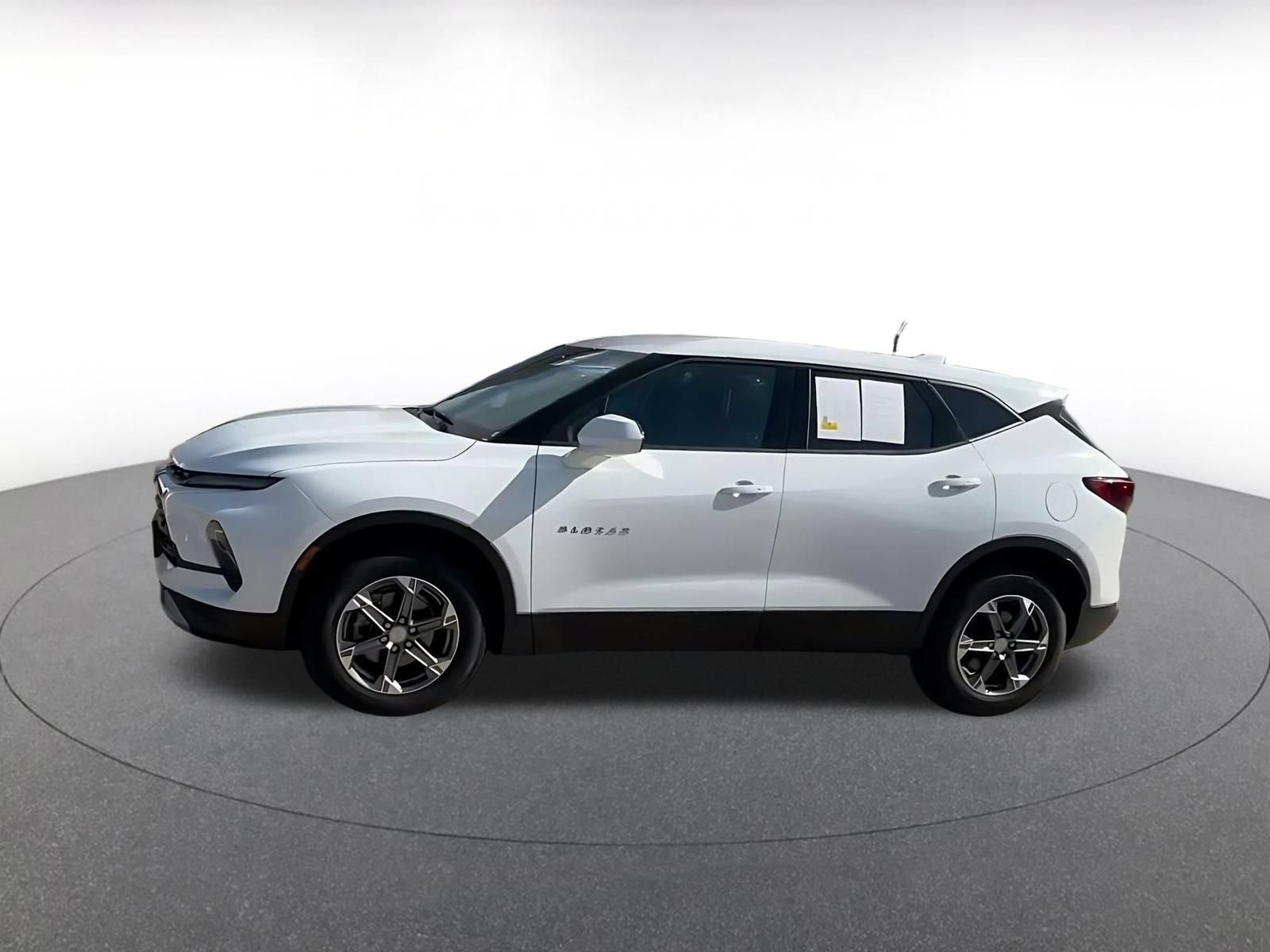 Used 2026 Chevrolet Blazer LT FWD image 9