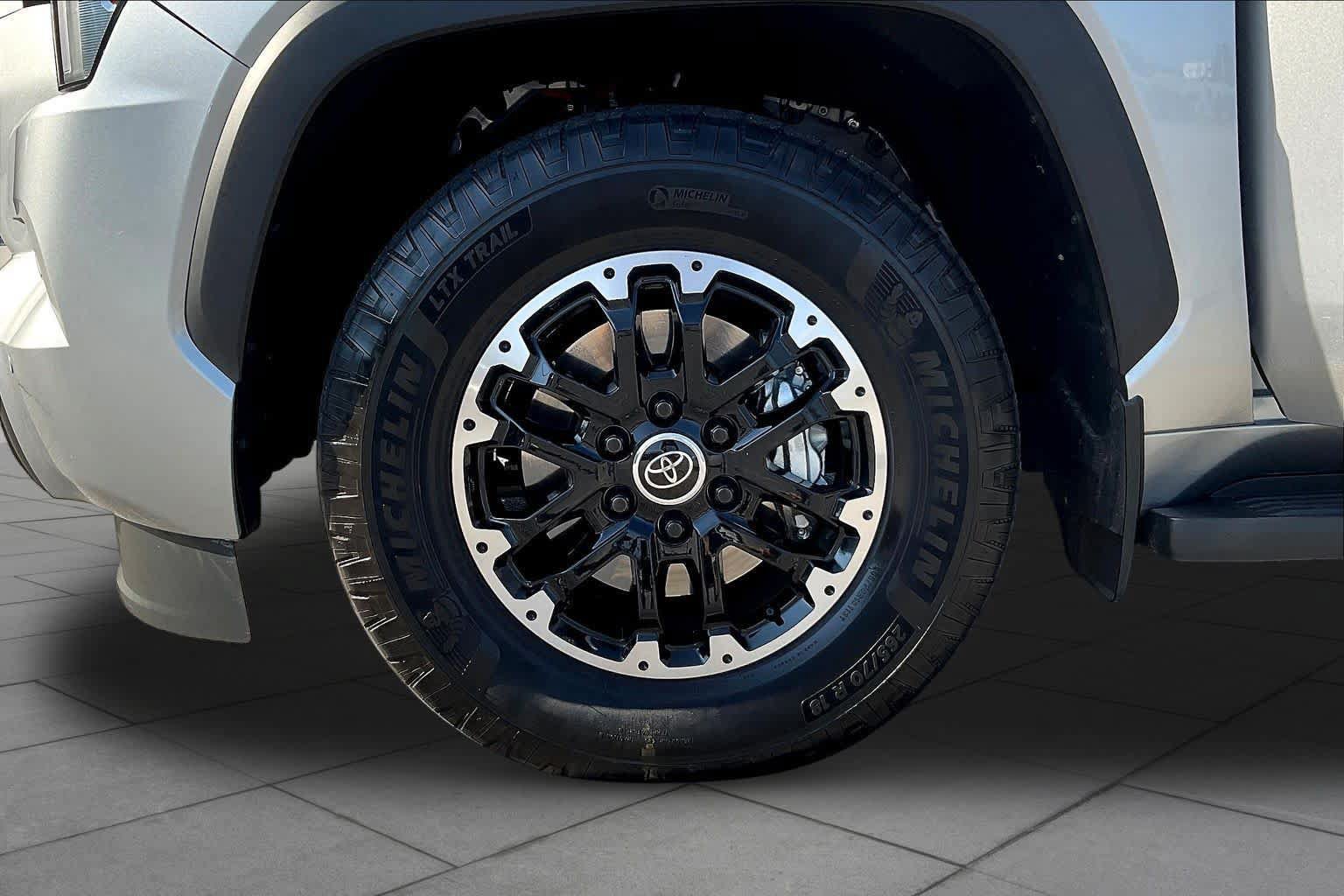 Used 2024 Toyota Sequoia SR5 w/ SR5 Premium Package AWD/4WD image 11