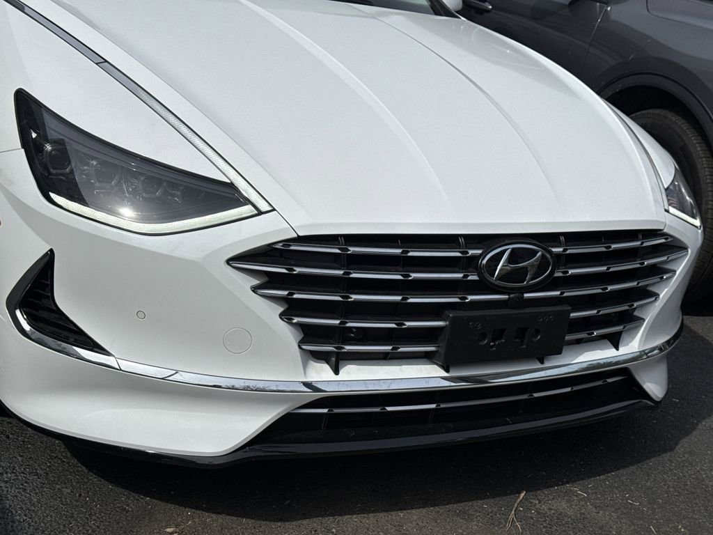 Used 2023 Hyundai Sonata Limited w/ Cargo Package image 8