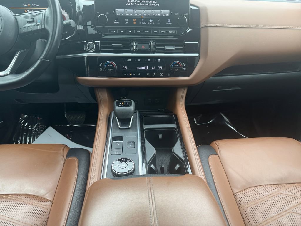 Used 2023 Nissan Pathfinder Platinum image 11