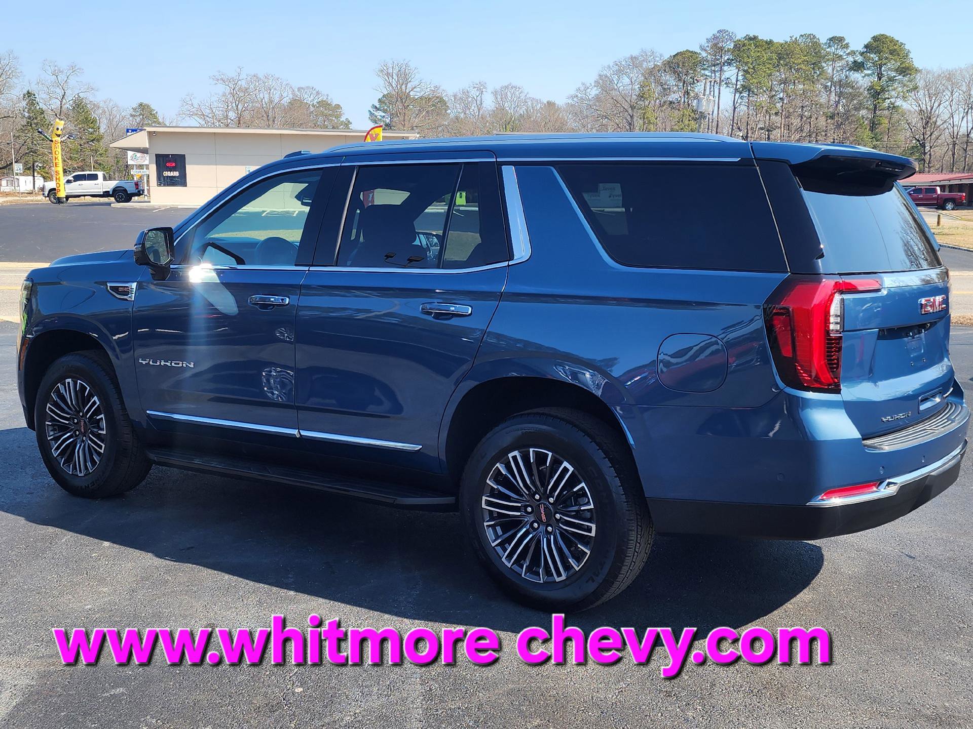Used 2025 GMC Yukon Elevation AWD/4WD image 4