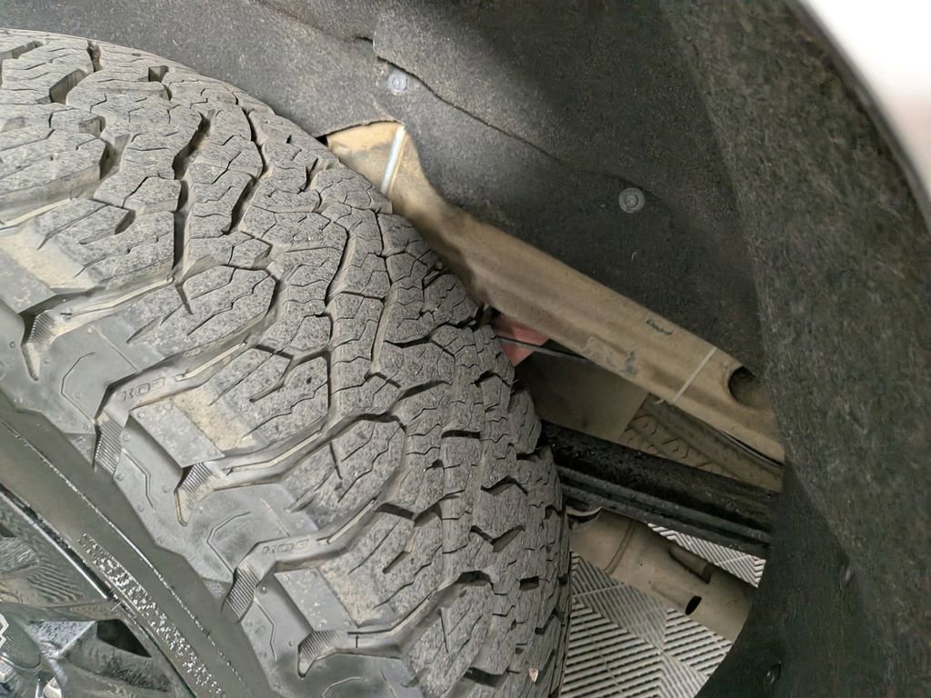 Used 2022 Chevrolet Silverado 1500 LT Trail Boss w/ LT Trail Boss Premium Package AWD/4WD image 16