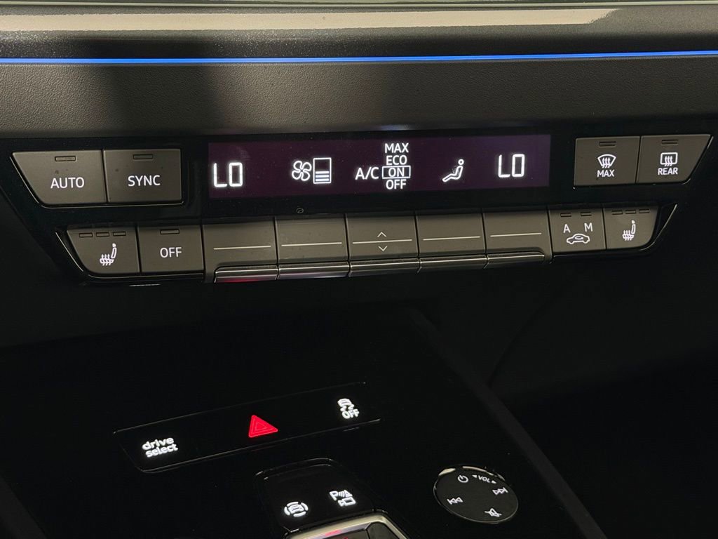 Used 2024 Audi Q4 e-tron Premium Plus w/ Premium Plus image 21