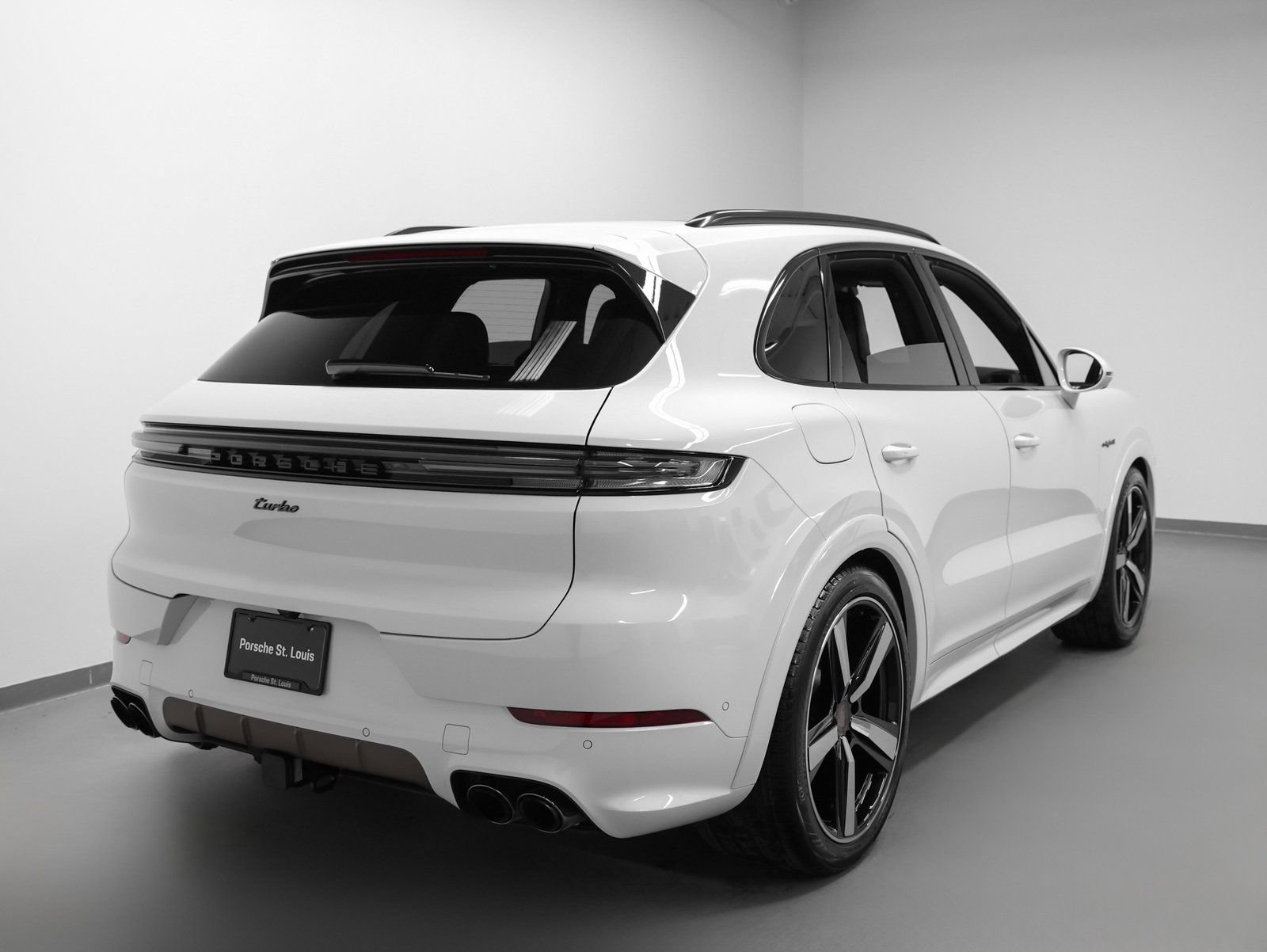 New 2026 Porsche Cayenne Turbo AWD/4WD image 12