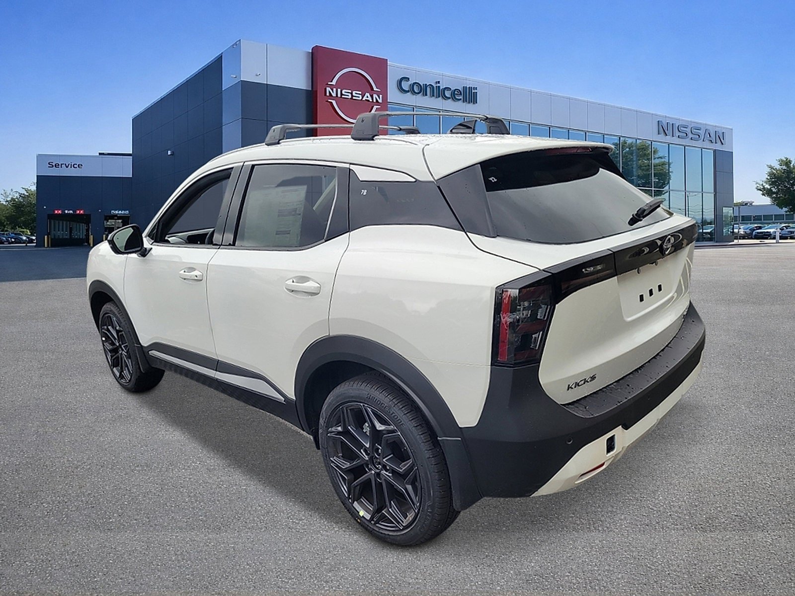 New 2026 Nissan Kicks SR AWD/4WD image 3