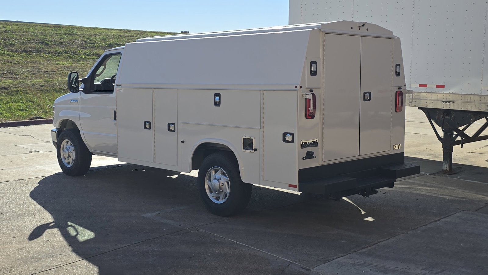 New 2025 Ford E-350 and Econoline 350 Super Duty w/ Power Equipment Group image 6