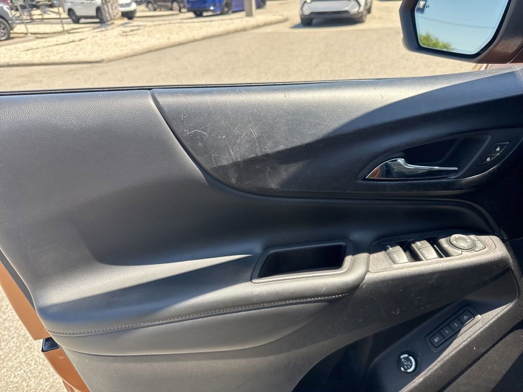 Used 2018 Chevrolet Equinox Premier FWD image 15