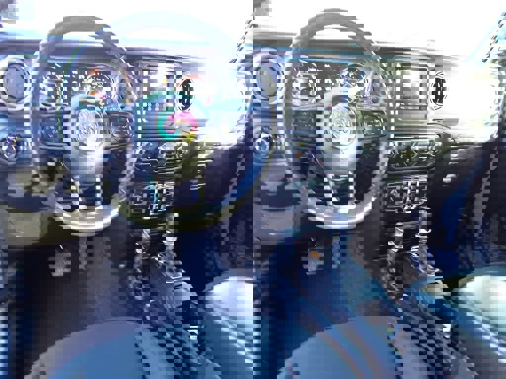 Used 2018 Jeep Wrangler Unlimited Sport S image 13