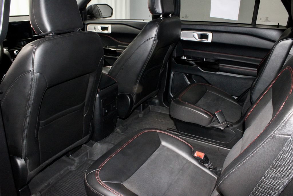 Used 2022 Ford Explorer ST-Line w/ Class IV Trailer Tow Package AWD/4WD image 21
