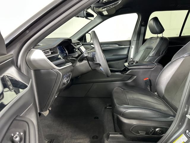 Used 2022 Jeep Grand Cherokee Trailhawk image 11