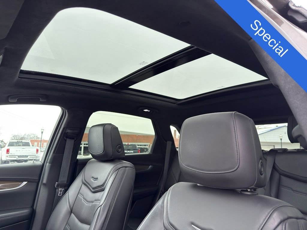 Used 2019 Cadillac XT5 Platinum image 12