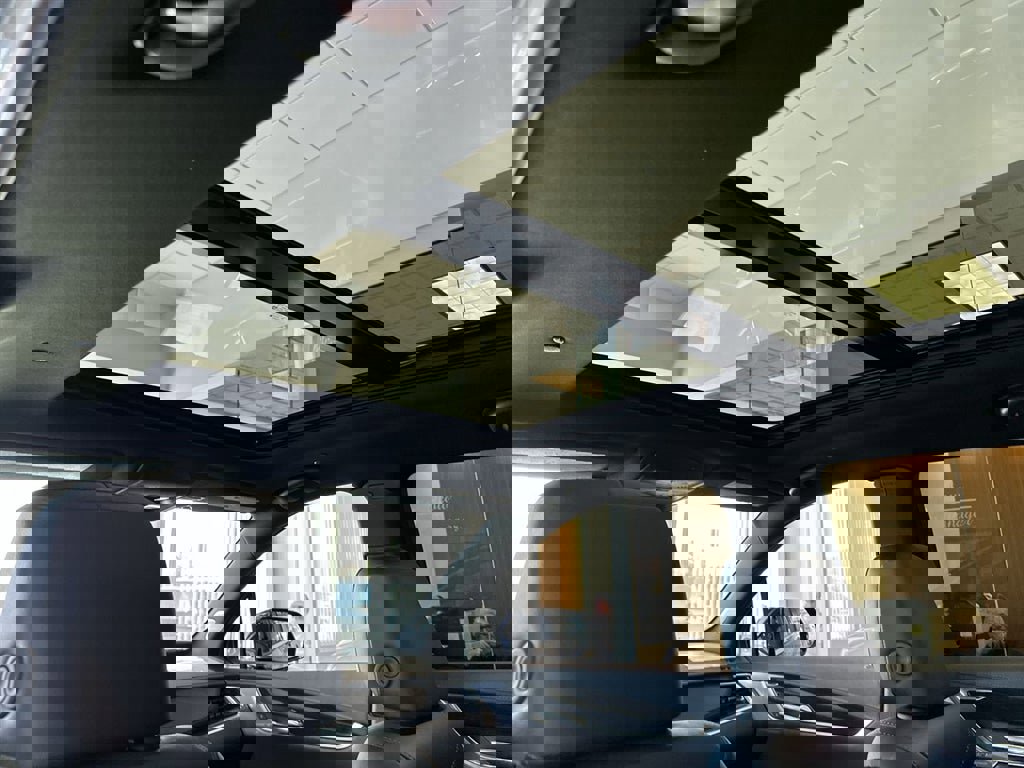 Certified 2025 Cadillac XT5 Premium Luxury image 20