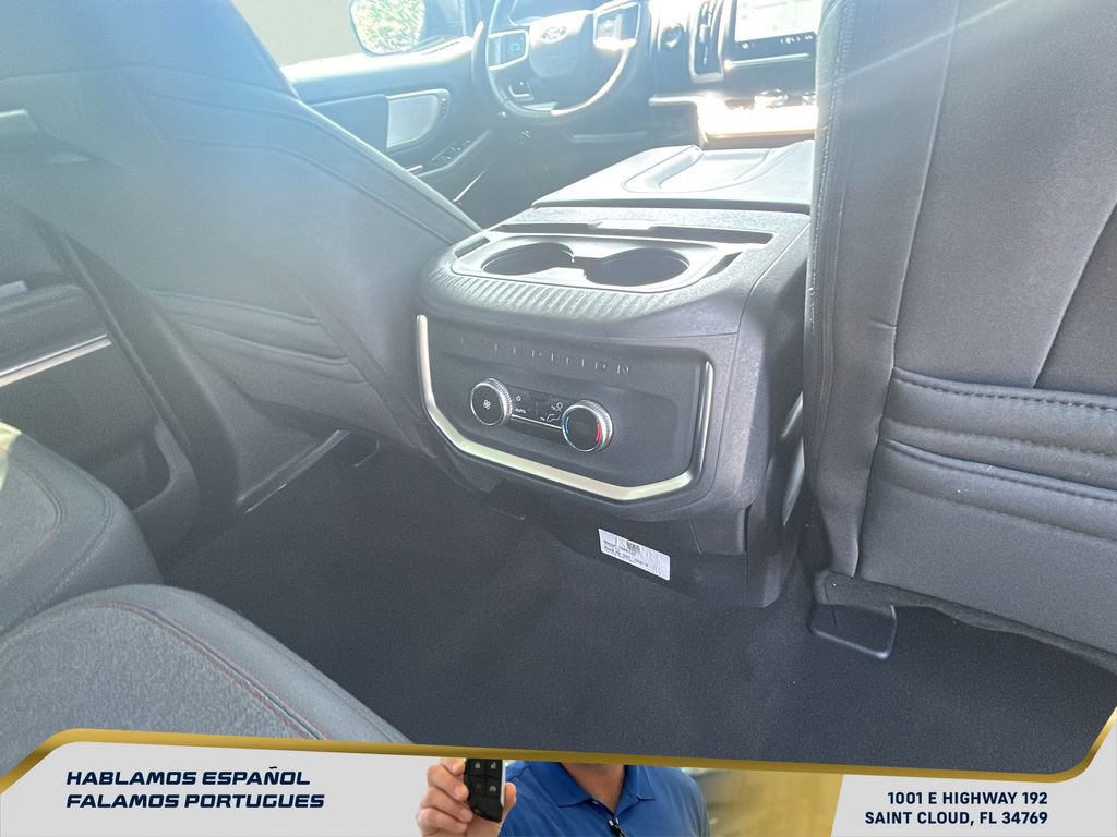 Used 2025 Ford Expedition Active image 34