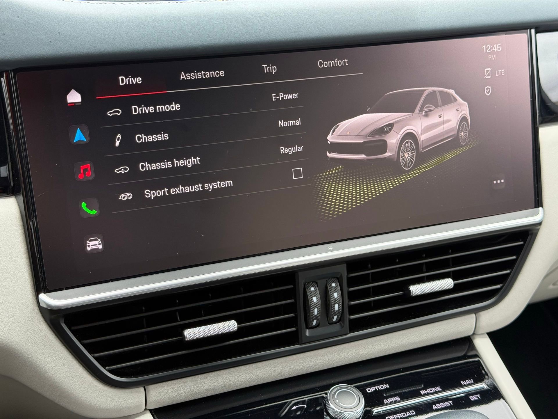 Certified 2022 Porsche Cayenne Turbo S AWD/4WD image 22