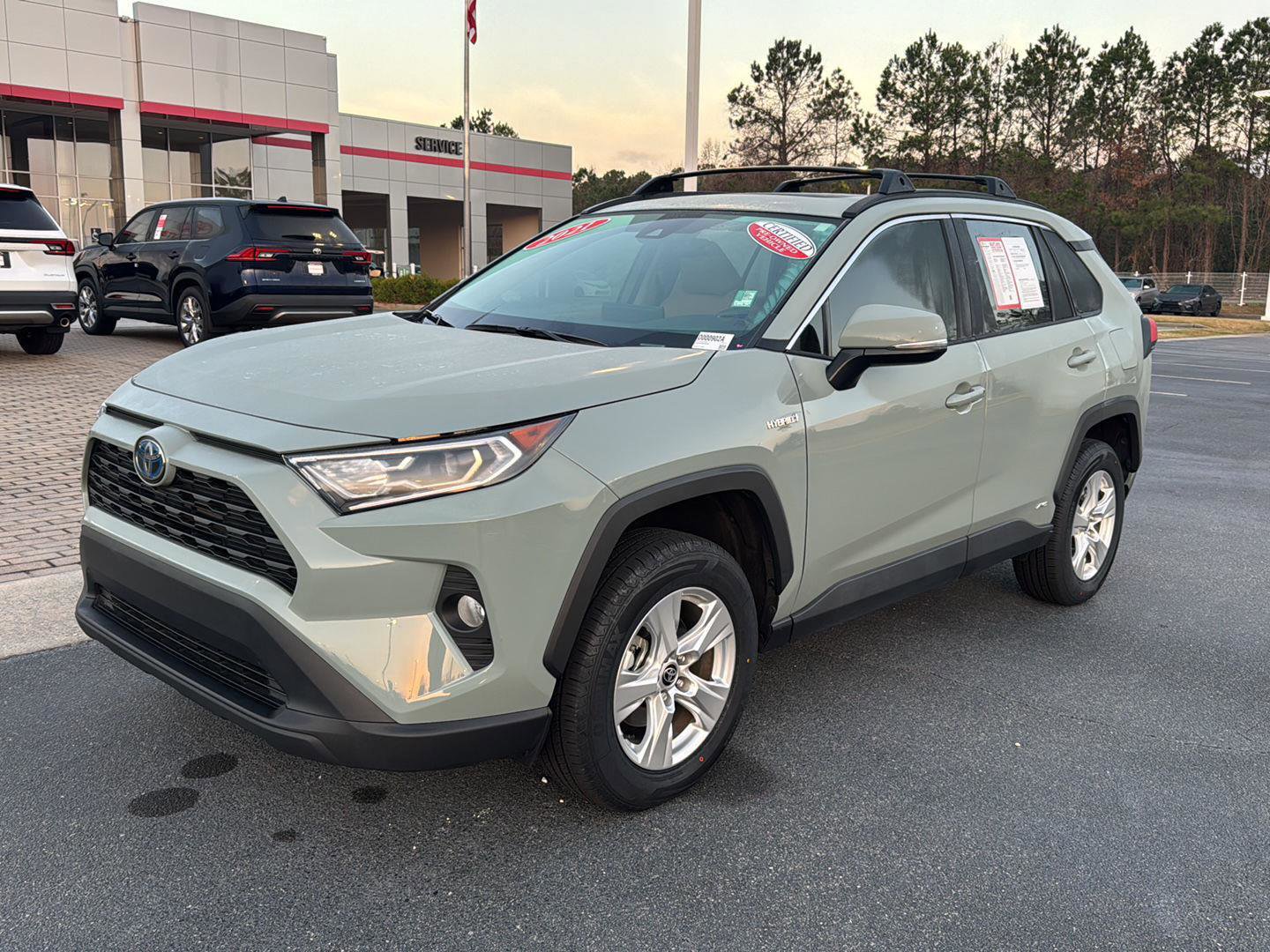 Certified 2021 Toyota RAV4 XLE w/ Convenience Package image 1