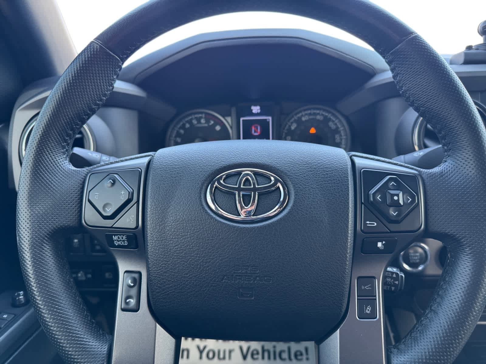 Used 2022 Toyota Tacoma TRD Off-Road AWD/4WD image 16