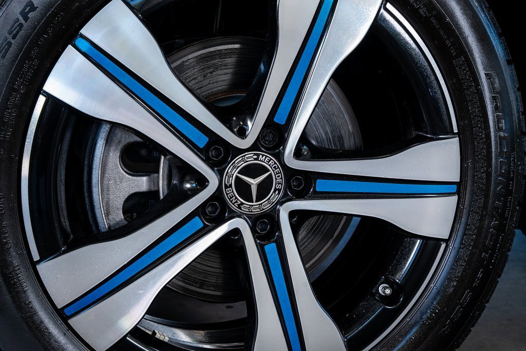 Used 2023 Mercedes-Benz EQB 350 4MATIC SUV w/ Exclusive Package image 10