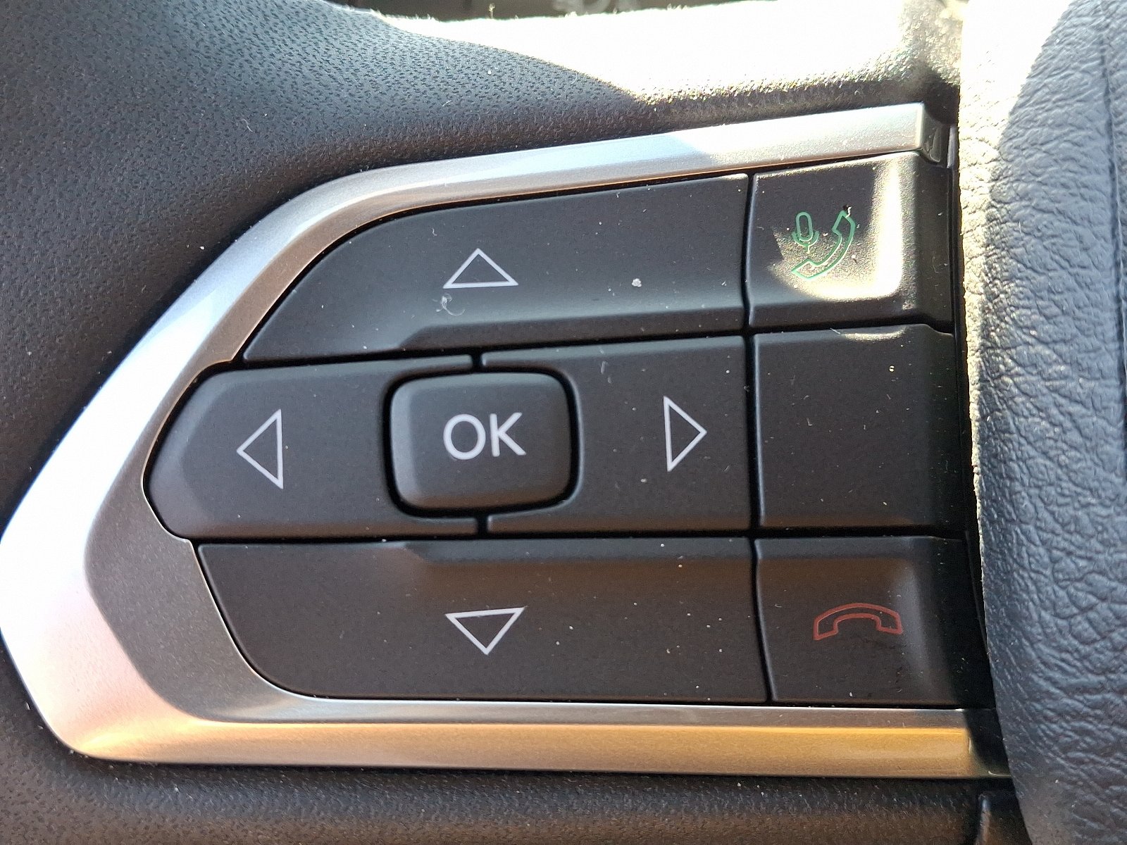 Used 2024 Jeep Compass Latitude w/ Convenience Group AWD/4WD image 20
