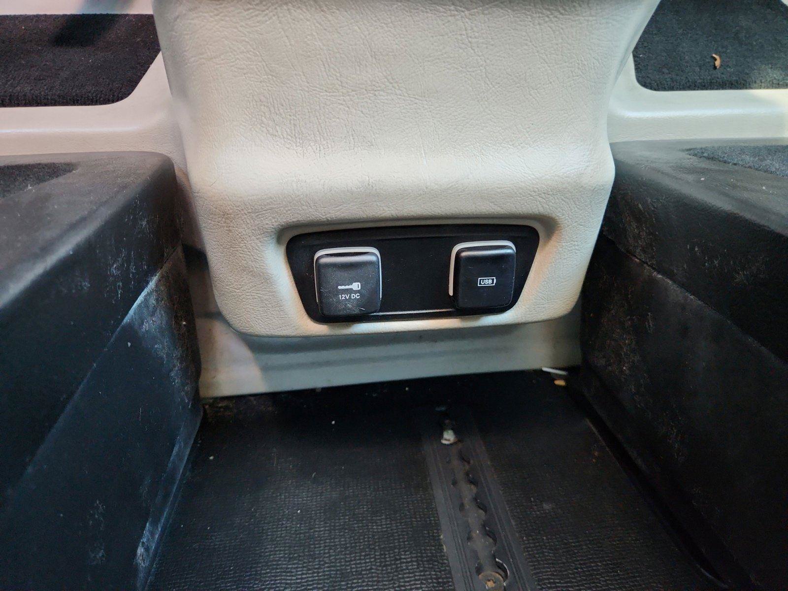 Used 2018 Chrysler Pacifica Touring-L Plus FWD image 29