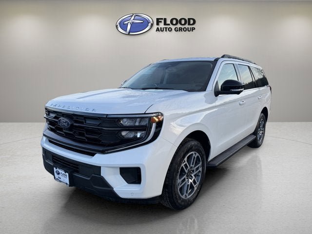 New 2026 Ford Expedition Active image 3
