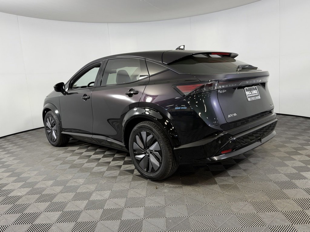 Used 2023 Nissan Ariya AWD image 9