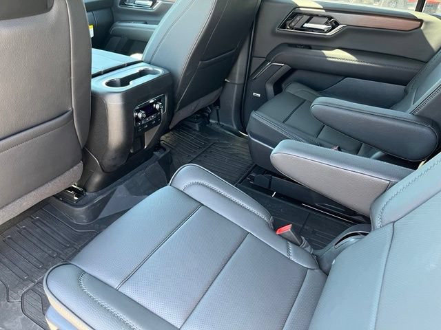 New 2026 GMC Yukon XL Denali w/ Denali Reserve Package AWD/4WD image 18