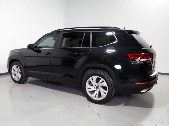 Used 2021 Volkswagen Atlas SE w/ Technology Package w/ Panoramic Sunroof Package image 7