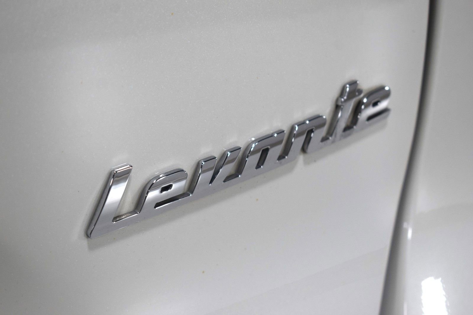 Used 2022 Maserati Levante Modena image 12