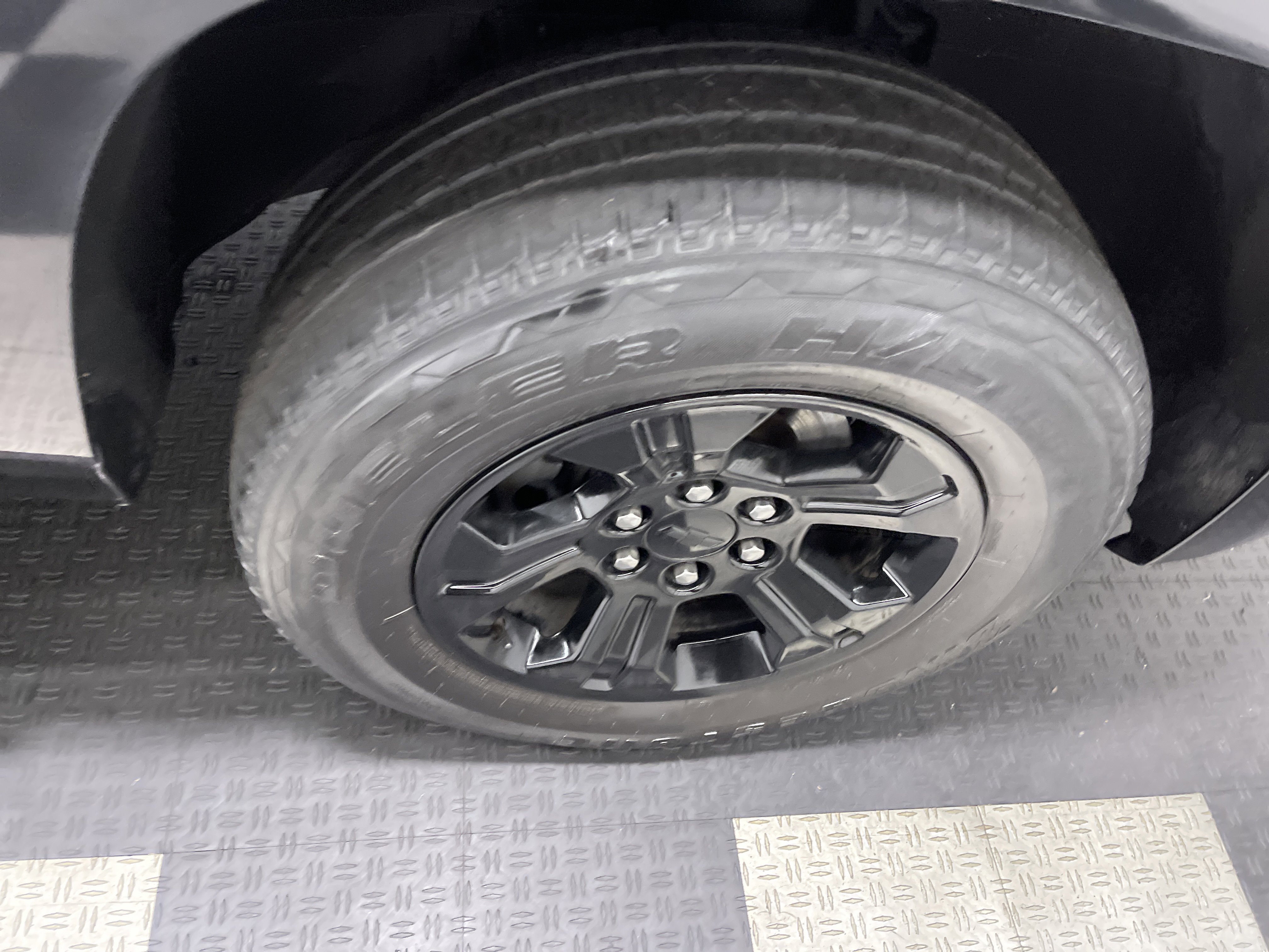 Used 2018 Chevrolet Tahoe LT w/ Luxury Package image 28