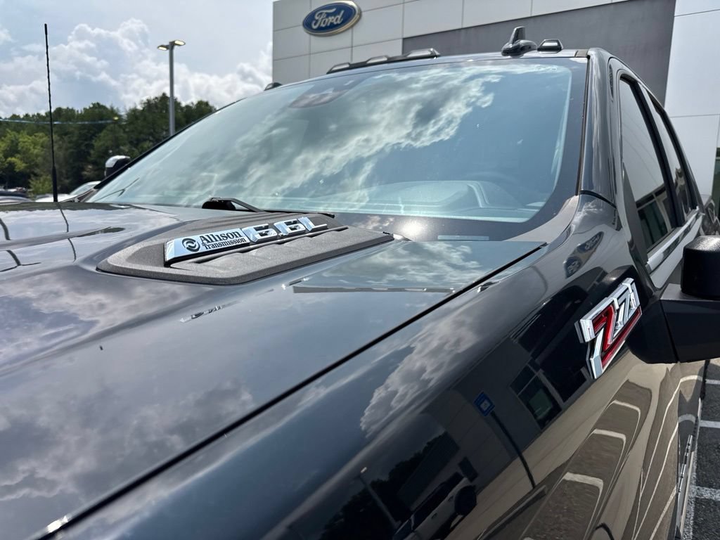 Used 2024 Chevrolet Silverado 2500 LTZ w/ LTZ Convenience Package AWD/4WD image 4