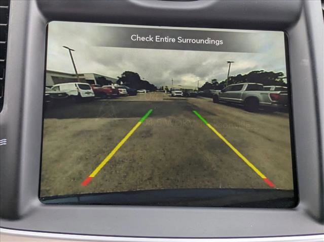 Used 2023 Chrysler 300 Touring w/ Sport Appearance Package image 12